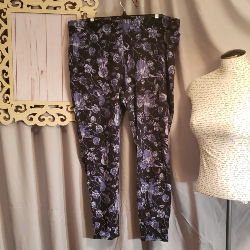 Torrid Disney villans tights🍁